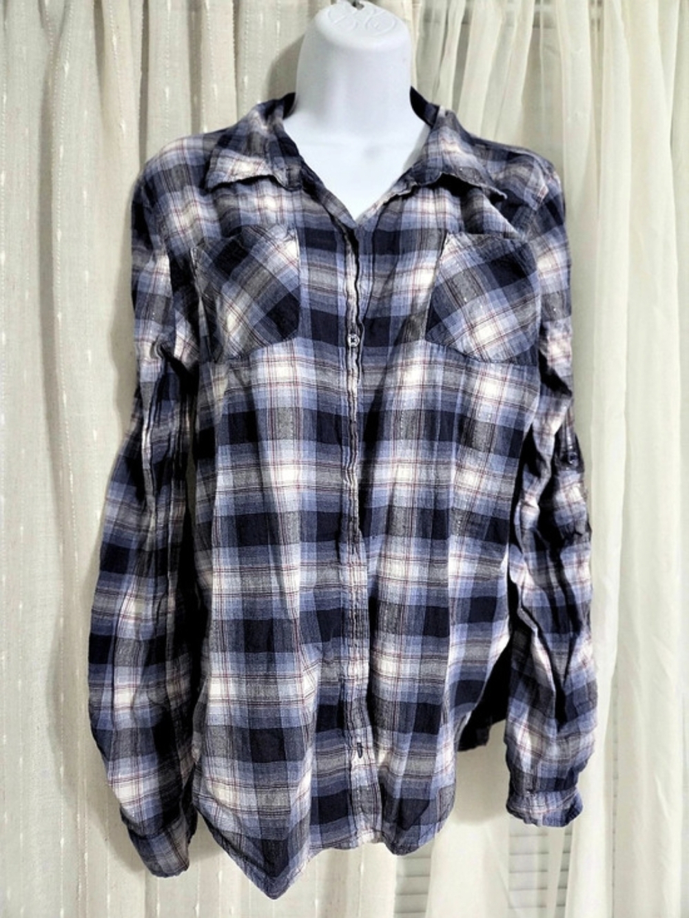 Mossimo Supply Co. Plaid Button Down Shirt in Blue & White XXL